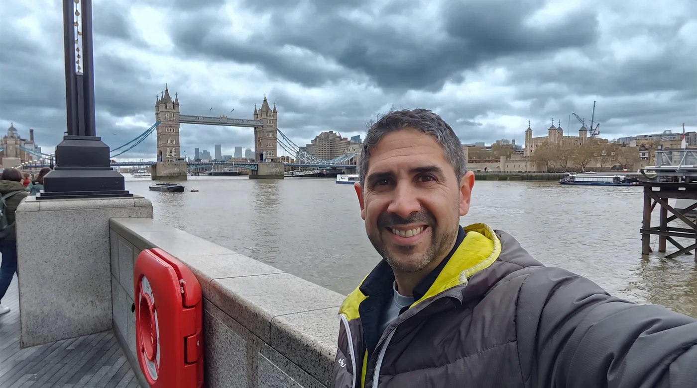 Nico Behm by Tower Bridge in London
